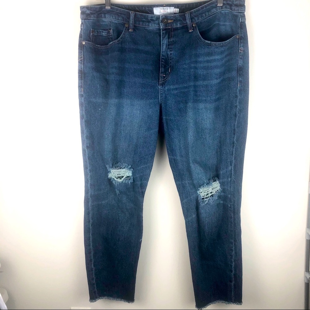 Torrid high rise straight distressed jeans 20 T